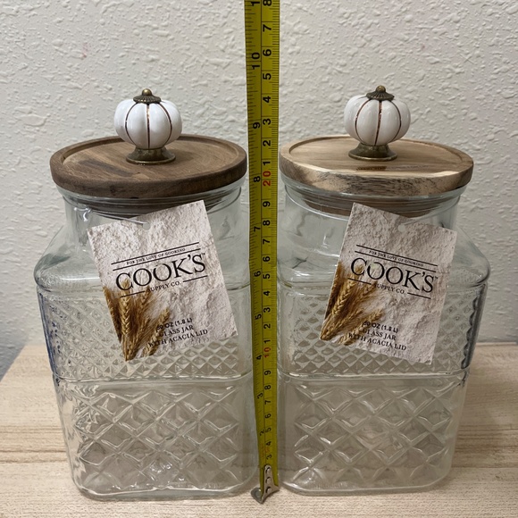 Glass Jars with Acacia lids - Picture 10 of 13